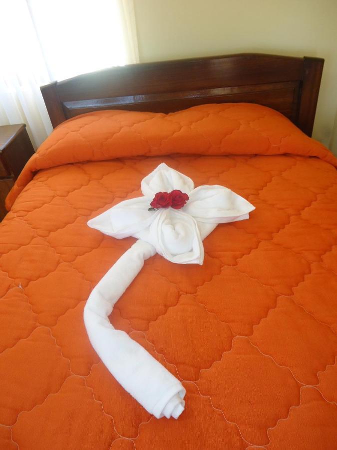 Hostal Del Sol איילה דל סול מראה חיצוני תמונה